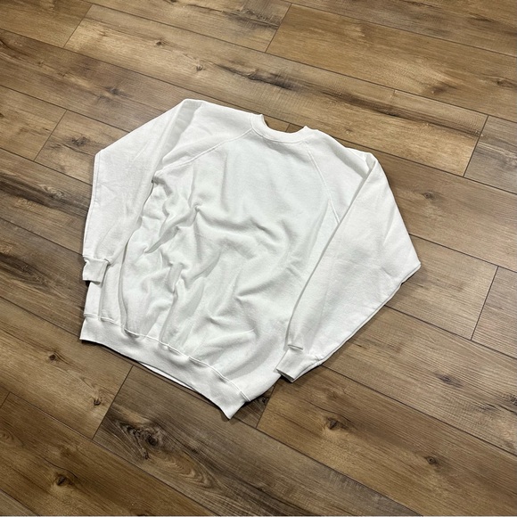 Vintage 90’s Hanes White Crewneck Sweatshirt - Picture 3 of 8